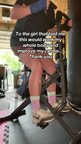She wasn’t wrong #workout #workoutathome #squatmachine 