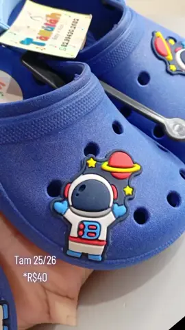 Promoção Babuches menino Astronauta Azul 💙.  Linda, ótima para diversas ocasiões. Tamanhos: 25/26 *R$40 @tallulahbabyekids *Cobramos Taxa de Entrega. *Ou RETIRAR no Tabuleiro do Martins. #babuche #menina #kidsoftiktok #calcados #calcadosinfantis #alegria #festa #vendas #vendasonline 