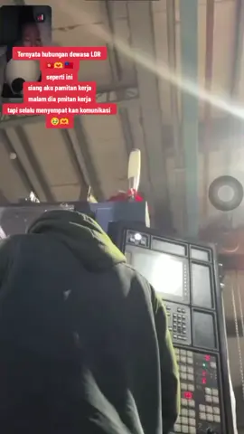 sehat2 geh mbul 🥰, mungkin saat ini kita lagi di bawah tapi yakin lah dunia trus berputar yang di bawah tidak selamanya di bawah, allah itu adil selagi kita trus berusaha dan berdoa 💪💪 #Lampung #lampung #fypシ゚viral🖤tiktok #fyp #capcut #viral #virall #hongkong #fyppppppppppppppppppppppp #fyppp #lampungpride #ldr 