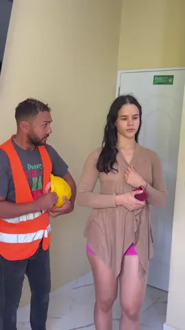 Eesperaba que su esposo fuera a trabajar para hacer esto