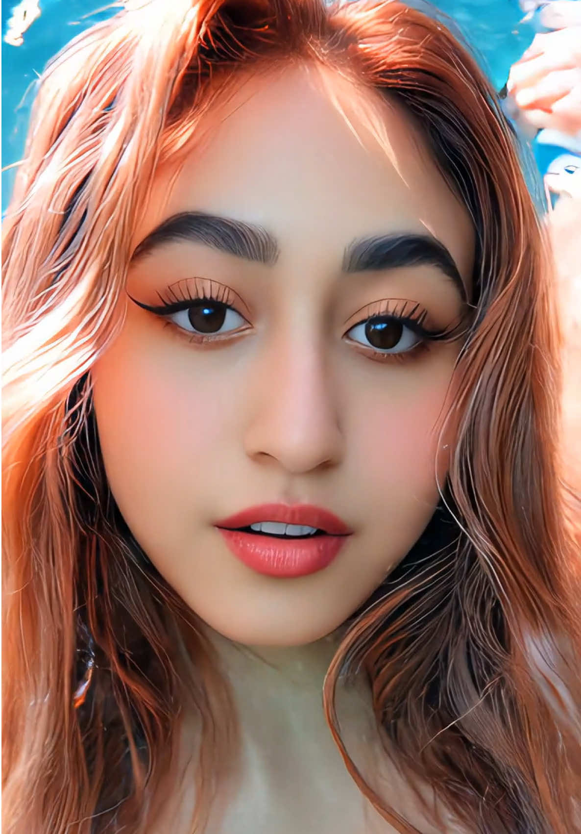 Ayeinnn 😂😂 #fypシ #dubai #alizehjamali #aayuzeh #viral #xyzbca 