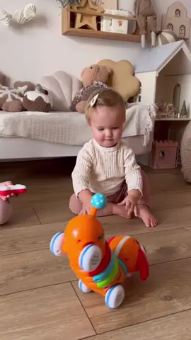 🐶✨ CĂȚELUȘUL CURCUBEU – prietenul vesel al celor mici! 🌈 🎶 Sunete haioase + lumini colorate = distracție garantată! 💡😄 👶 Ideal pentru joacă interactivă și dezvoltare!
