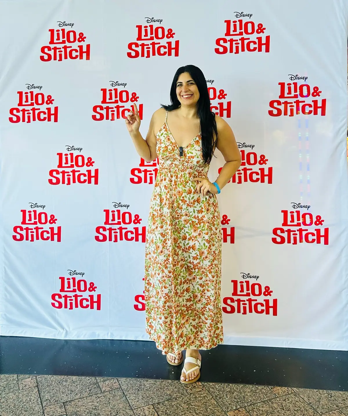 🌺🌀 ¡Ohana en Austin! 🌀🌺 Listos para la premiere de @liloandstitch en Austin 🤩 ¡Una noche mágica con mucha emoción, risas y corazón! 💙 Gracias @disney por traer esta historia icónica de vuelta a la gran pantalla. 🎬 No te pierdas el estreno este 23 de mayo en todos los cines de EE.UU.  @yeral17y #liloansstitch #farandulatexas
