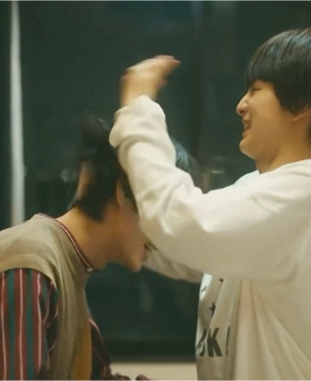 we need to see more of their dating era *cough cough* @『三人夫婦』ドラマストリーム #icannotreachyou #kiminiwatodokanai #bl #japanesebl #harukashiwagi #kentaromaeda #fyp