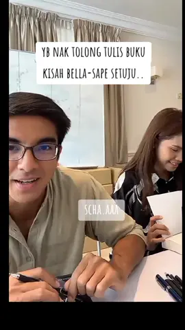 please nak buku biography sape setuju?? @bellaastillah_94 @syedsaddiq  #syedsaddiq  #bellaastillah  #BASS 