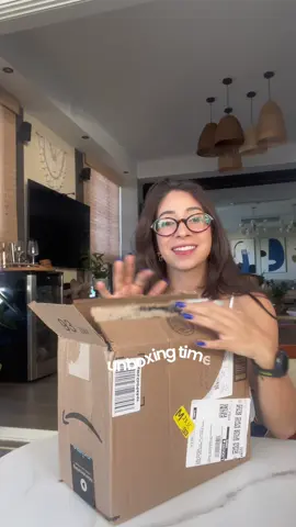 unbooooooooooxing de mi kit de uñas en casa 💅💛🫶🏻☁️ dejare todos los links en mi lista de amazon!   @BTArtbox Press On @melodysusie #hazloporquetequieres #presson #pressonnails #nailsathome #athomenails #amazon #amazonfinds #amazonunboxing 