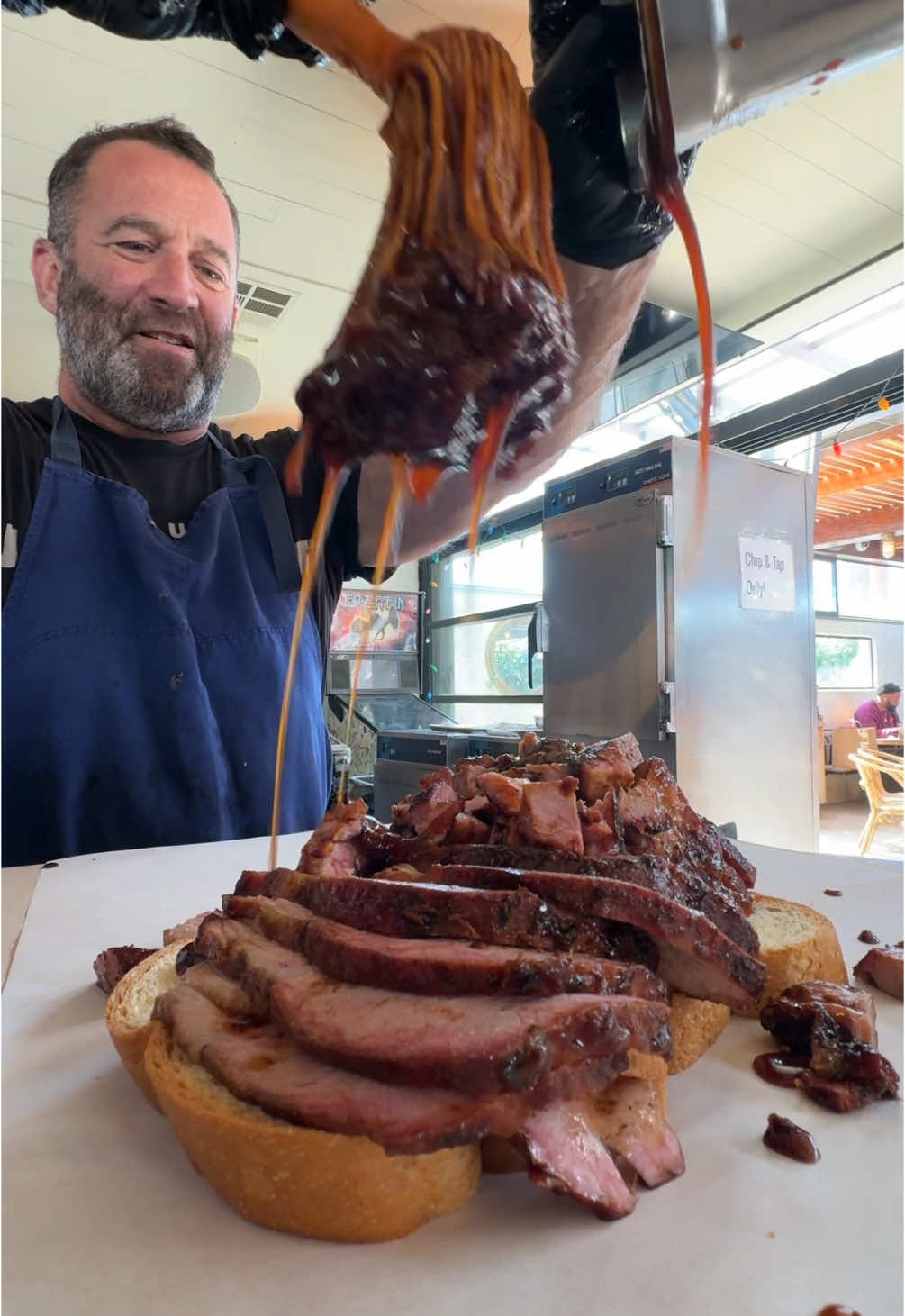 Memorial Day Weekend Pop up Saturday, Sunday & Monday May 24, 25 & 26 APL Barbecue x @ginrummybar Service begins at 12:30 until sold out 822 Washington Blvd Venice, CA Rain or shine #bbq #barbeque #barbecue #grilling #veniceeats 