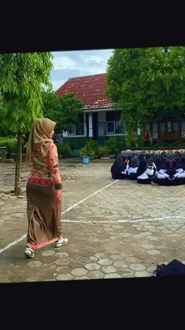 Kecerdasan dan kepandaian ada pada diri kita, namun cermin dan evaluasi ada pd orang lain 💖 maka teruslah berusaha berbuat baik pada siapapun 🥰💖 #gurulampung  ##taurus♉️  #kepalasekolahmuda  #fyppppppppppppppppppppppp 