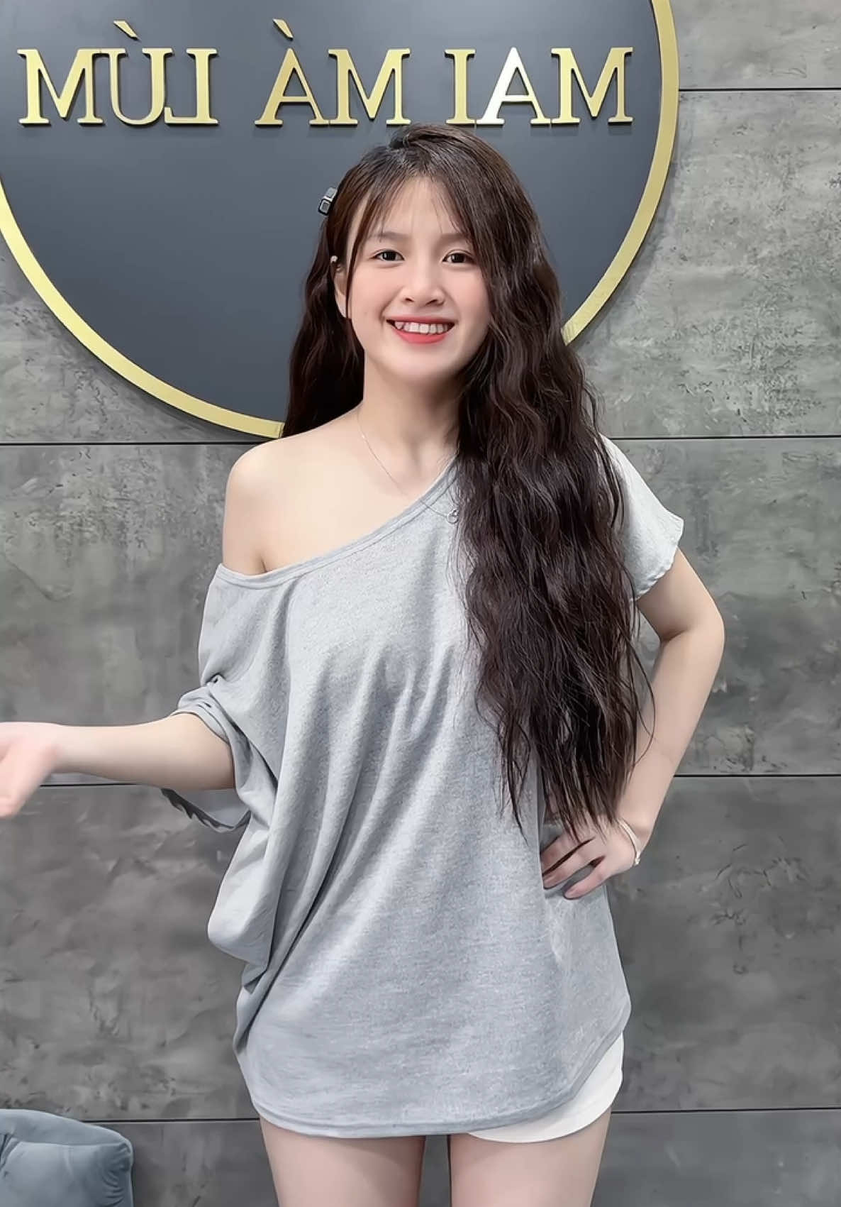 Áo lệch vai