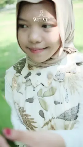 Looking for something sweet, unique, and vintage?✨ This handmade ecoprint dress is made with love & local leaves🍃 Nyaman dipakai, desain manis, dan cocok untuk hijaber 🌷 Bisa mix & match sesuka kamu, karena kamu berhak tampil cantik tanpa ribet ♡ Handmade. Soft vintage. Limited🧵 #wulvievintage #busana #fashioninspiration #vintage #vintagefashion #handmade #fashionstyle #designer #fashionviral #fashiondesign  #fashiondesigner #stylishlook #cuteoutfit #outfit #outfitideas #ecoprint #ecofashion #ecoprintindonesia #aesthetic #dress #designerfashion #creativefashion #fashion #fyp 