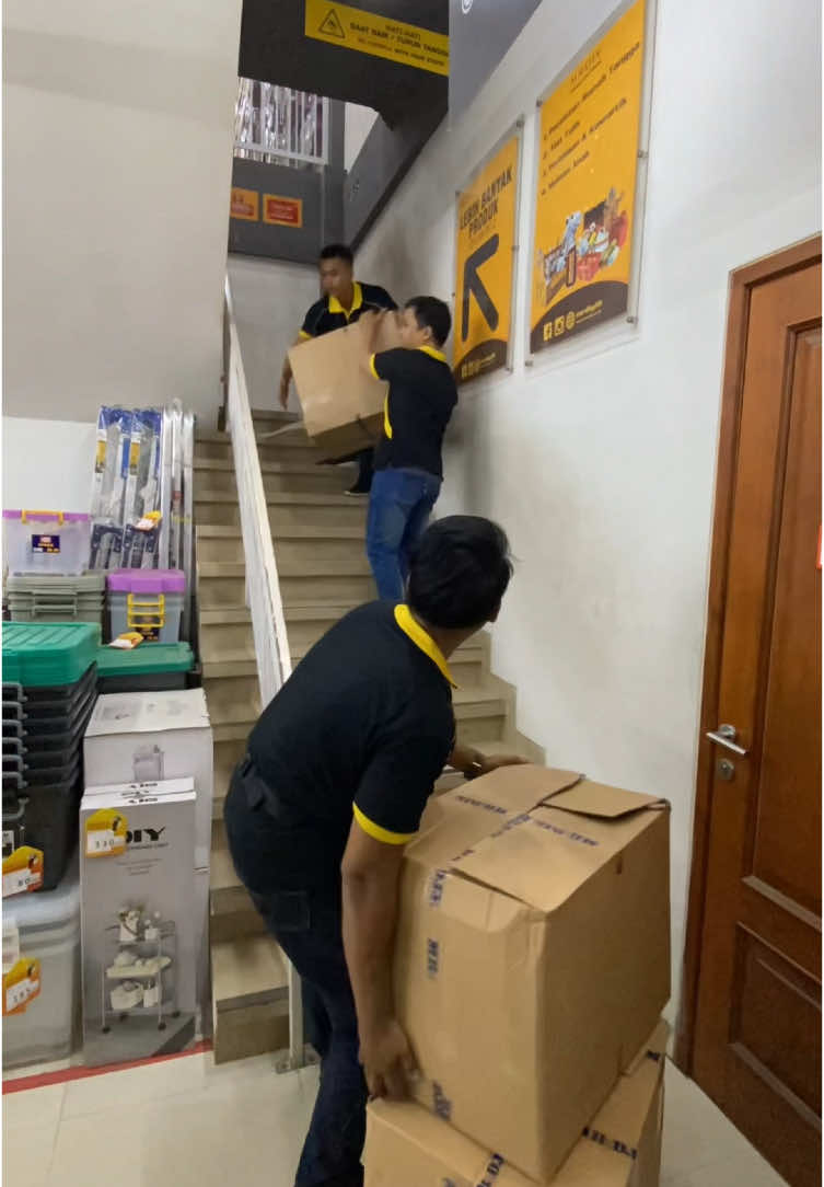 Andai display nya secepet ini ya, paling bukan 3daysdisplay, tapi malah bisa sehari selesai sama keepstock”nya🤤🤤 #fyp #fyppppppppppppppppppppppp #mrdiy #mrdiyindonesia #3daysdisplay #team 