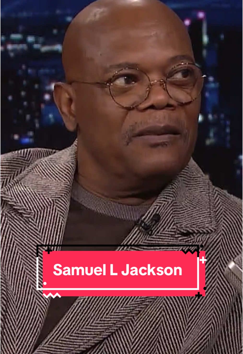 Samuel L. Jackson’s life is a movie 🎬 #samuelljackson #tigerwoods #acting #golf #kangol 