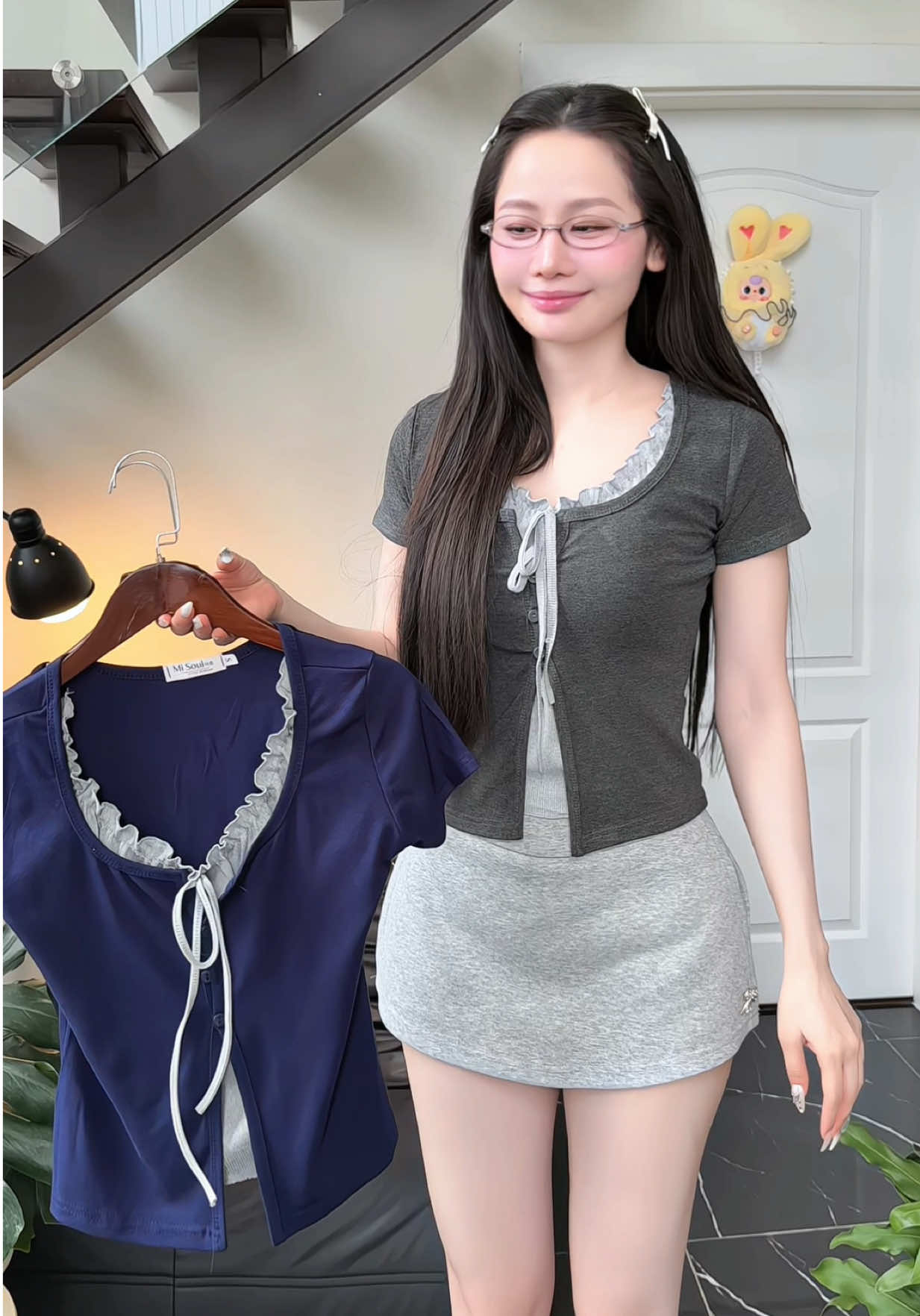 Mẫu áo mới xinh yêu đang được các bạn ưu ái lắm nè #trinhlunglinh96 #webuild #22etm 