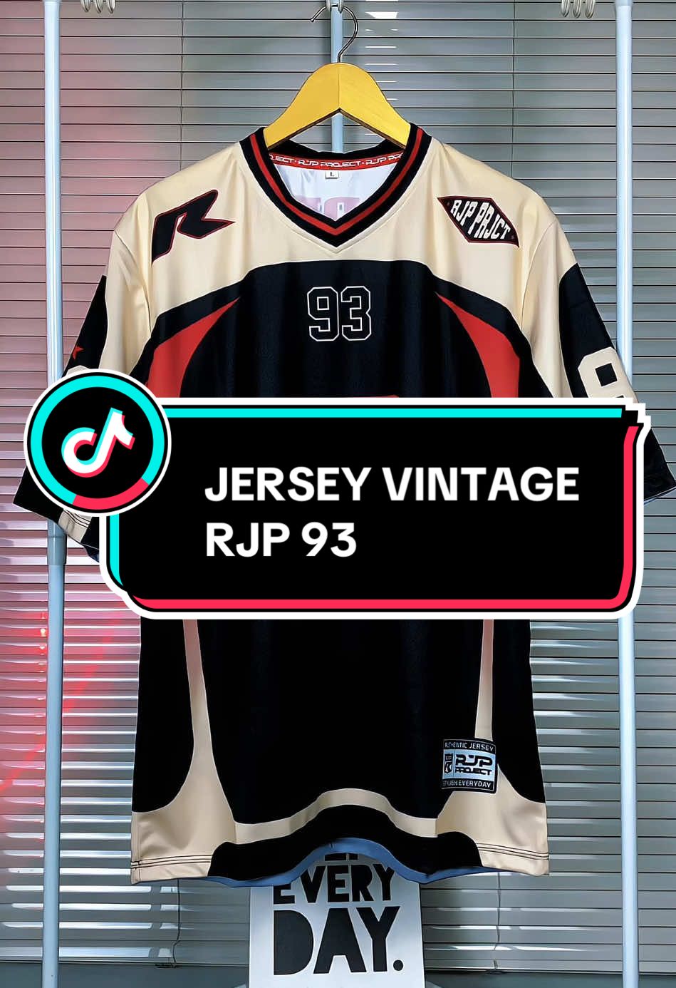 Jerseyny Kece juga nihh🔥🔥 #jerseycasual #jerseyvintage #streetwear #foryoupage 