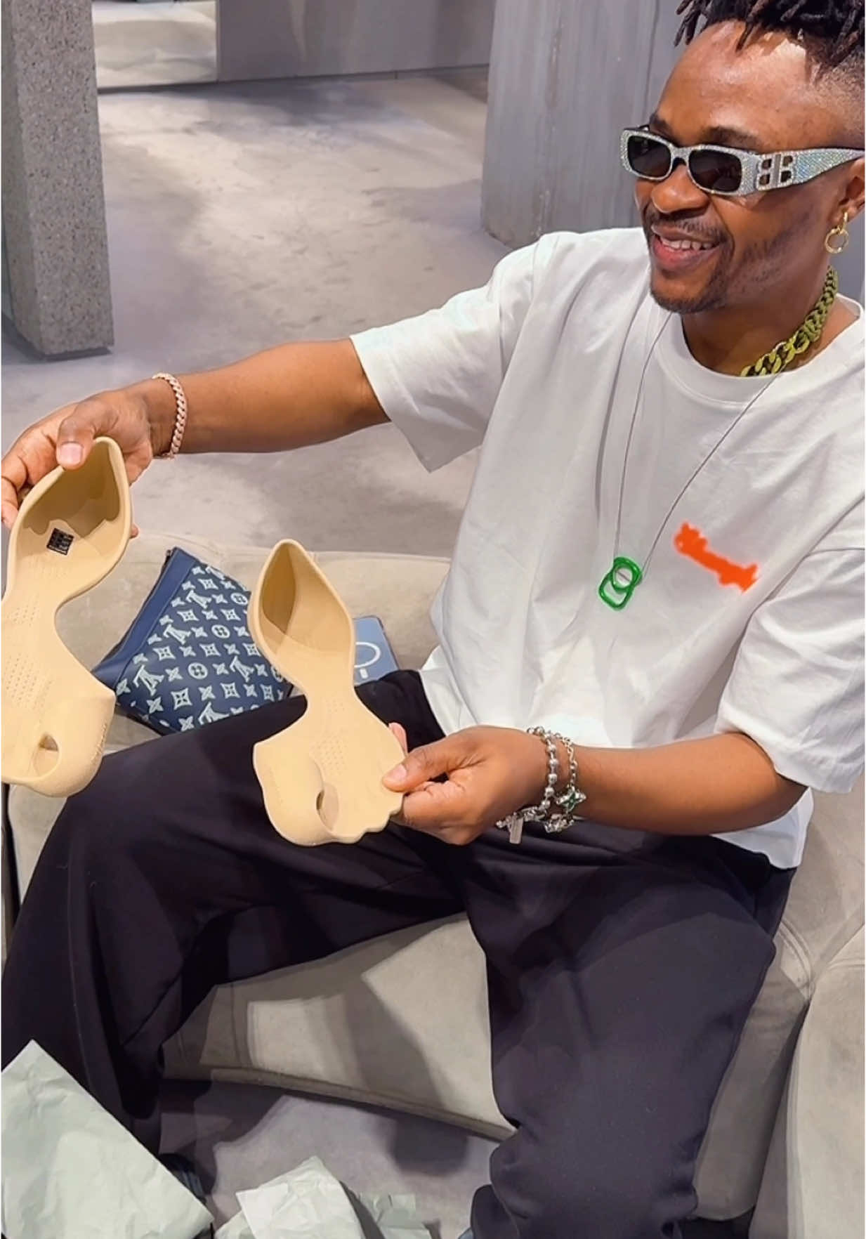 BALENCIAGA ZERO 😍 #balenciagazero #lemultivers #tekeursolft #lecontinent🇨🇲🇨🇲 #Lifestyle #france🇫🇷 #paris 