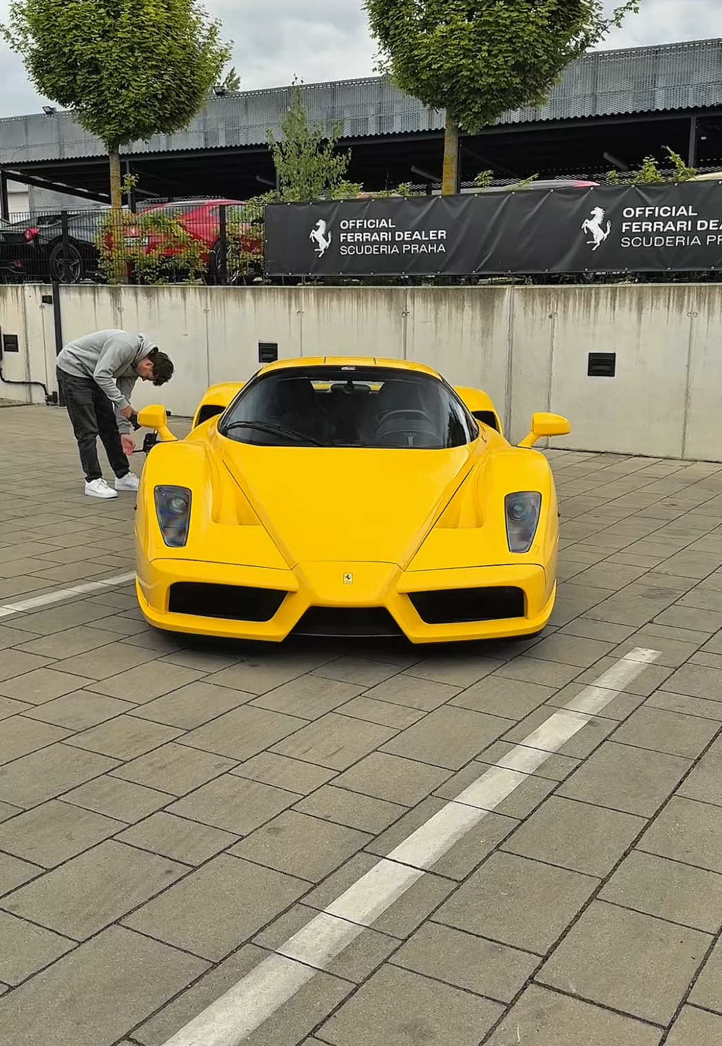 Best spot of 2025 for sure😍💛 why it lefted so early😭|  #ferrari #enzo #viralvideos #carspotting #fyp #czech 