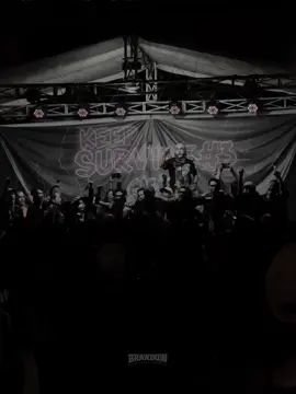 #bungahitam #kamimasihmuda #bungahitampunk #bungahitamband #punkrock #punk #lyricsvideo #lyrics #zxycba #fyp #music #musikpunk #punknotdead 