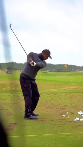 Tiger woods golf swing #golf #fyp #golflover #golflesson #golfpractice #golftiktok #golftechnique #golfshot #tiktokusa🇺🇲 #golfpro #golfswing #tigerwoods #golfaddict #golfday #golflife 