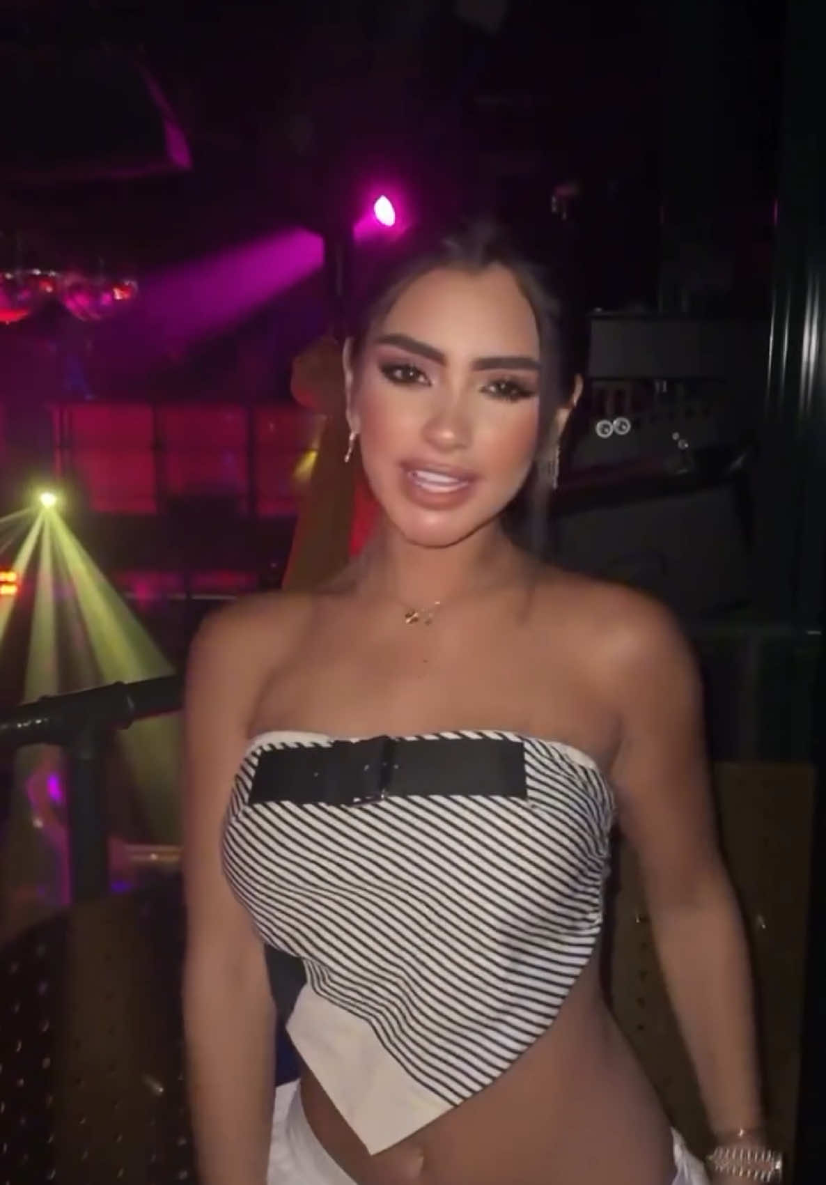 Beautiful 💚💔😍#party #nigthlife #girlsnight #fyp #dancing #nigthclub #latina 