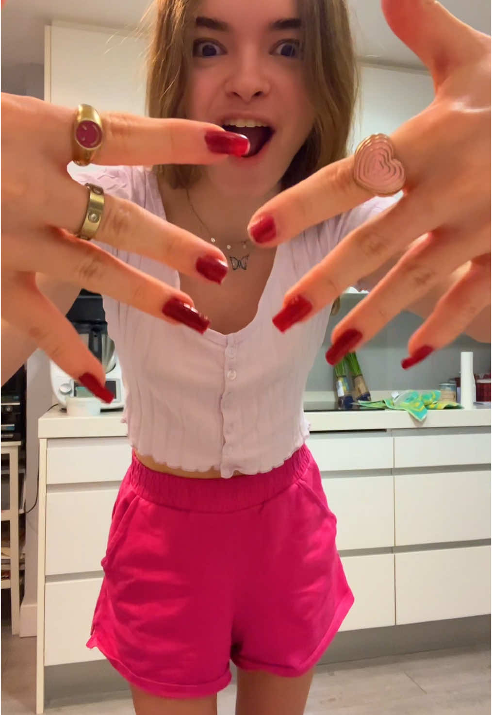 al fin ha pasado… ahora solo tengo que esperar a que crezcan de nuevo jeje #Lifestyle #inspo #uñas #nails #transformation #transformacion 