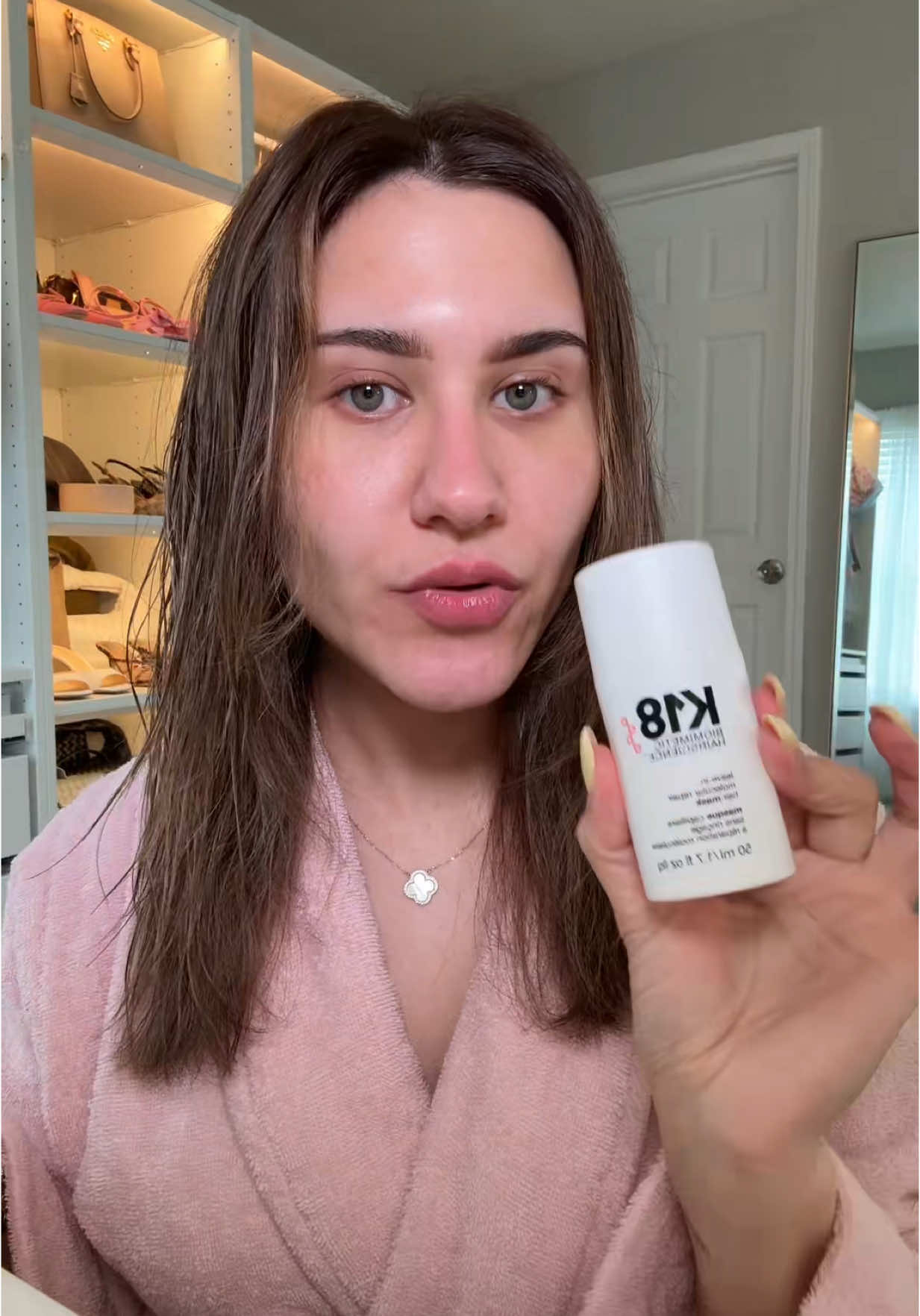 Sin duda el mejor producto para recuperar tu cabello y el que más me ha ayudado a cerrar mis puntas y devolverle el brillo ✨🤍 @K18 Hair  #k18 #k18leaveinmask #productosparaelcabello #comorecuperarelcabello #leaveintreatment 