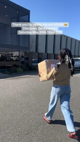 we sold out of everything… but the discovery sets are finally BACK this Saturday! Set your alarms: May 24th at 12PM EST. I’m going live to pack orders too 🥹✨ #backinstock #restock #SmallBusiness #blackownedbusiness #girlboss#blackgirltiktokwner #fyp#typrfumetok #bodycareroutine #blackgirlmagic #kaer 
