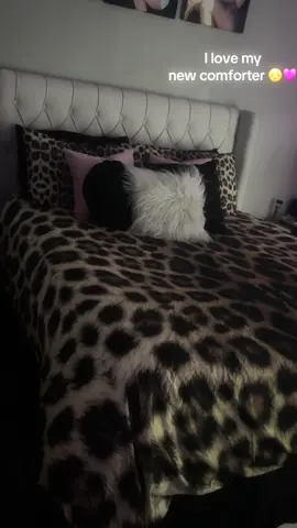 It’s only $28 right now ! 🥰 #viral #tiktok #fy #bedding #bed #roomdecor 