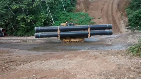 Traslado de tuberia, en gasoducto sur peruano- sona Ticumpinia- chocoriari- cusco