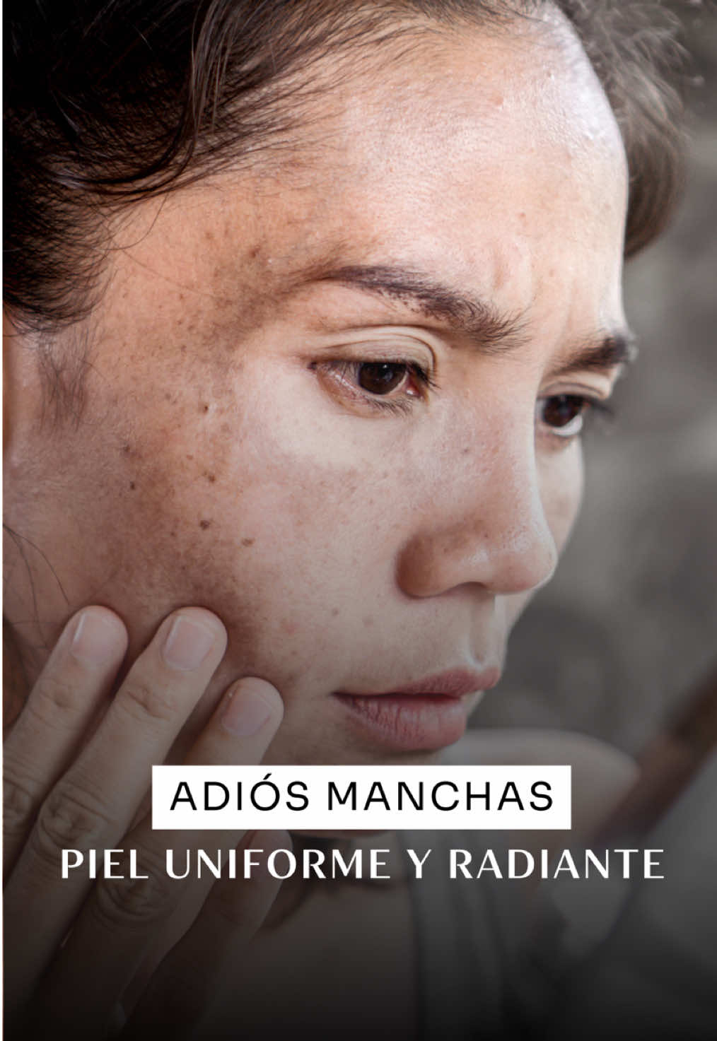 ¿Tienes manchas en el rostro? ¿Te maquillas para cubrirlas? 😨 Hay un láser que puede borrarlas. El láser Q swicth - Clarify penetra capas profundas sin dañar tu piel y devuelve un tono parejo y radiante ✨ 📩 Comenta y te ayudamos a agendar tu consulta médica sin costo. ¿Lista para probarlo? #manchasenlacara #quitarmanchas #pieldispareja #melasma #manchaspostacné #tengomanchas #comoborrarmanchas #manchasquemolestan #pielpareja #texturaytono #rostrosinmanchas #pielreal #cansadadelasmaquillarme #miradamanchas #clarifyskin #skincarequetecambia #manchasvisibles #solmanchaspiel #pielmanchada #tratamientoparapigmentación