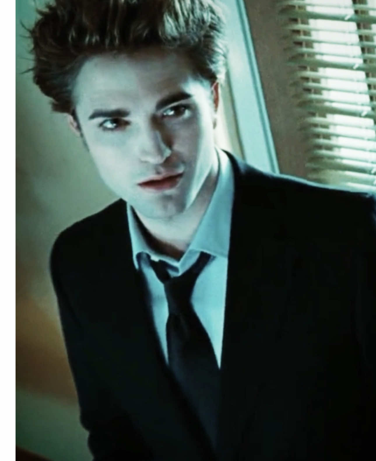 IMMA DIIIIIIVE IN // ac: @reavesaudios // scp: @cxore ♚ // #edwardcullen #edwardcullenedit #edward #edwardedit #teamedward #twilightedit #twilight #robertpattinson #robertpattinsonedit #twilightsaga #edit #aftereffects #ae #peanutbutternnickels 