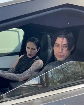 @Marilyn Manson and @ronnieradke #marilynmanson #ronnieradke #fallinginreverse #oneassinationundergodchapterone #oaugchapter1 #marilynmansononeassasinationundergodchapter1era #marilynmansonisamazing #marilynmansonisawesome #marilynmansonisthebest #marilynmansonisgod #marilynmansonisalegend #marilynmansonmusic #marilynmansonlive #marilynmansonconcert 