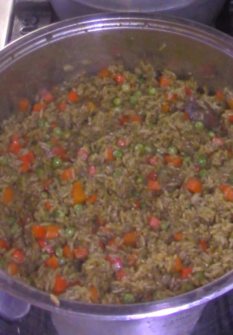 Día cero intentando hacer un rico arroz con pollo! La mejor receta de Perú. #arrozconpollo #fouryou #contenido #humor #paratiiiiiiiiiiiiiiiiiiiiiiiiiiiiiii 