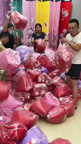Spesial promo seprei set bedcover diobralmurah #yukbunda #cekpromonya #sepreisetbedcover #klikkeranjangkuning #sprei #spreimurah #bedcover #bedcoverset #fyp 