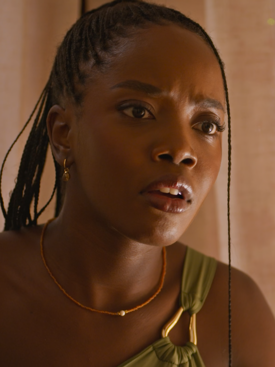 Dedé quase contou TODO o bafafá da Kami e Marlon pra Leona!!! SOCORRO 🆘  Assista Dona De Mim ao vivo e de graça onde você estiver através do Globoplay: https://bit.ly/donademimgloboplay #DonaDeMim #Novelas #TVGlobo