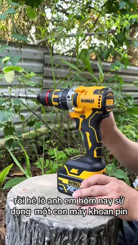 Máy khoan pin DEWALT đầu kẹp 13li auto lock không chổi than chân pin phổ thông bộ đầy đủ 1 máy 2pin 10Cell 1 sạc hộp #xuhuong #thinhhanh #sanphamxuhuong #sanphamthinhhanh #sanphamtienich #sanphamtot #sanphamchinhhang #maykhoanpin #dewalt 