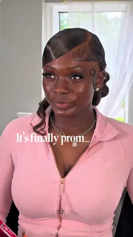 Makeup for prom season in Detroit 😍 #detroitmakeupartist #makeupartist #atlantamakeupartist #prommakeup #prommakeupinspo #softglam #softglammakeup 