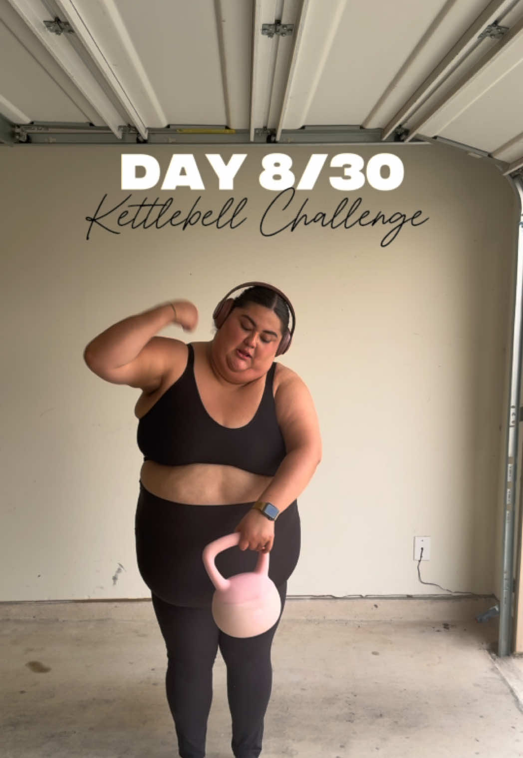 We doing it bestie 👏🏼 #kettlebell #kettlebellworkout #kettlebellchallenge #workout #fyp #gymrats 