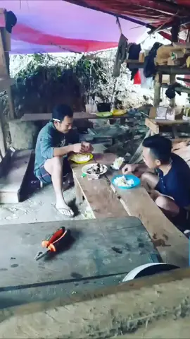 orang lain hanya tau hasilnya   tidak dengan proses nya 