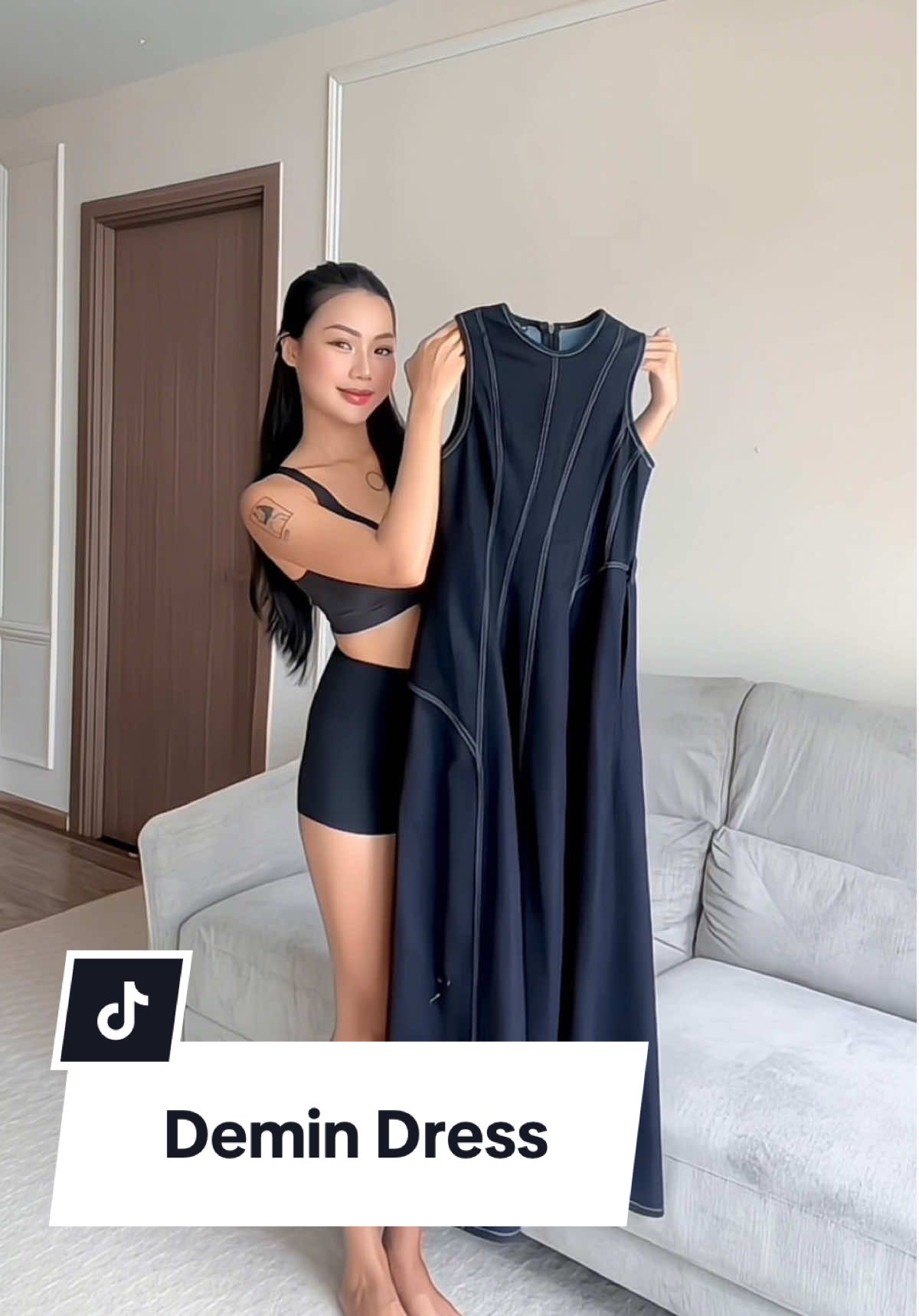 #TheMinhVn #ThoiTrangNu #demin #dress 🩵🩵🩵 Đẹp nhẹ nhàng mà vẫn cá tính 😍 ▪️Denim dress lên form chuẩn từng centimet! Mặc đi chơi, đi làm, hay hẹn hò đều “chấp” hết nha  #denimdress #theminhvn #đầmdángđẹp #ootdvietnam #StreetStyle #OOTD 