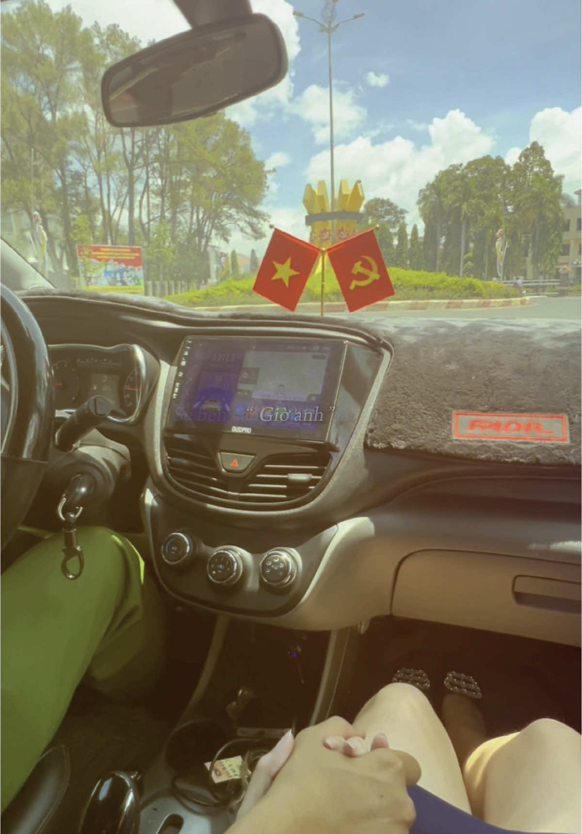 Hiếm lắm mới thấy ảnh mặc đồ đi làm chở tui đi làm :)))) #hauphuongvungchac #chucongan👨‍✈️ #Love #fyp #foryou #CapCut 