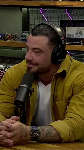 A ÚNICA LAMBORGHINI STERRATO DO BRASIL É A ÚNICA BLINDADA NO PLANETA 😱 👉 Assista o EP completo com o @felipetitto no link da Bio!  #Bola #Carioca #Ticaracaticast #FelipeTitto 