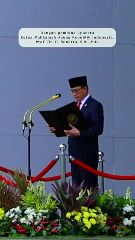 Sobat MARI, dalam rangka memperingati Hari Kebangkitan Nasional ke-117, Mahkamah Agung RI menyelenggarakan upacara bendera di halaman depan Gedung Mahkamah Agung pada 20 Mei 2025. Dengan Pembina Upacara Ketua Mahkamah Agung Prof. Dr. H. Sunarto, S.H., M.H., upacara ini dihadiri pula oleh Jajaran Pimpinan Mahkamah Agung, para Hakim Agung, Hakim Ad Hoc, Hakim Yudisial; para Pejabat Eselon I - IV, para Pejabat Fungsional, para Pengurus Pusat Dharmayukti Karini Mahkamah Agung serta para Pegawai Mahkamah Agung RI. Selamat Memperingati Hari Kebangkitan Nasional ke-117 Tahun 2025. 