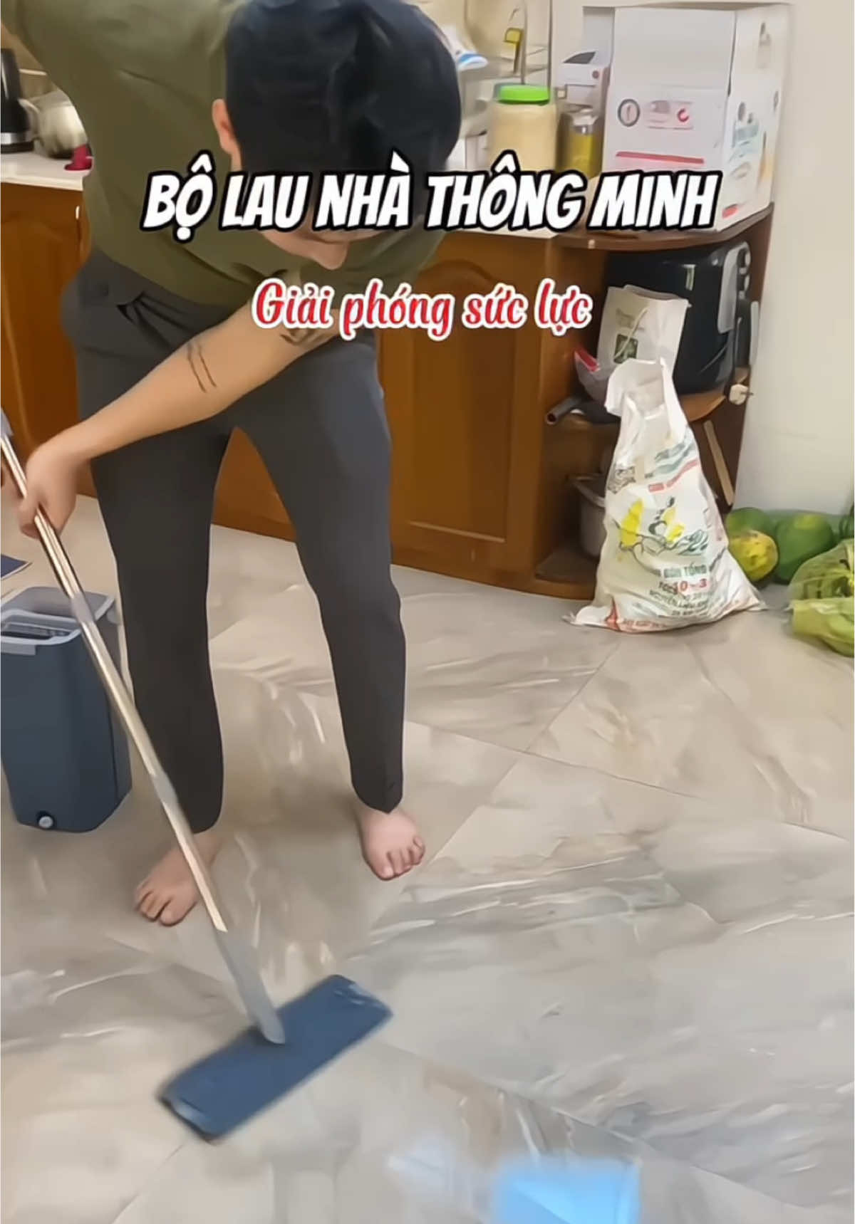 Bộ lau nhà thông minh giải phóng sức lực , cây lau nhà chân ái của nhà em đó ạ #mebimsua #mebim #danvanphon #congnhan #vienchuc #tienichcuocsong #giadungtienich #nhagogun #caylaunhathongminh #caylaunhatuvat #giaiphongsuclaodong 
