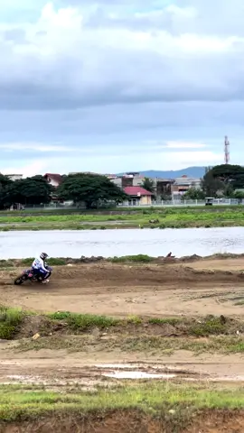 🏄🏻‍♂️