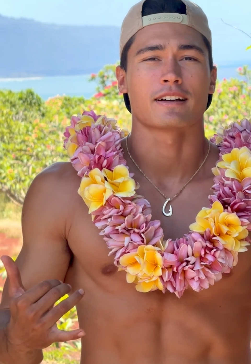 @Little Plumeria Farms lei of the day ... @Dane Little 🌊 