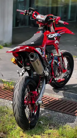 misiion complete #supermoto #crf #crf150supermoto #decalcrf #supermotoganteng #supermototiktok #crfmodifikasi #modifikasisupermoto #fyppppppppppppppppppppppp #decalmerah #decaltober #crf150l #bodycrf450 #crfsupermoto #crfmerah #crfhedon #fyp @JMR RACING @toberstickerpku 