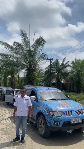 ketua umum BOBY LOVERS ... beserta rombongan DPP BOBY LOVERS .... meninjau banjir dan menyalurkan bantuan untuk masyarakat di KAB.ASAHAN.