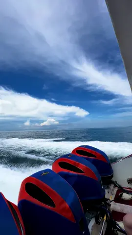 لومبوك إندونيسيا ،😍 - - - - - #bali #explore #seminyak #اكسبلور #غوص #بحر #scubadiving #diverse #diverse #رحلات_سياحية 