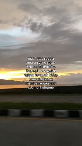 terkadang tak pandai ku mengontrol emosiku, tetapi kau selalu sabar menghadapi anak sepertiku, terimakasih ibu🤍 #ibu #ibuhebat #anak #anakbungsu #bungsu #mama 