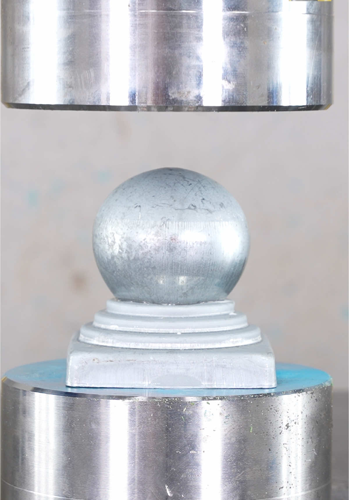 Satisfying metal crushes! #oddlysatisfying #asmr #crush 
